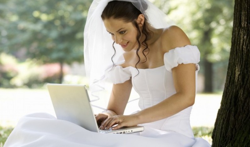 Jakie miesiące są najlepsze, by prowadzić biznes ślubny w internecie?