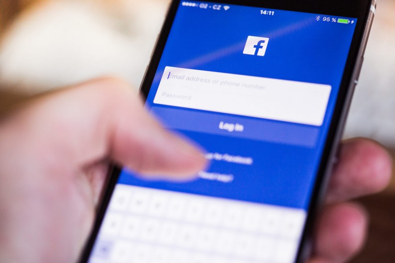 Facebook intensyfikuje walkę z nadużyciami dotyczącymi zdjęć i filmów