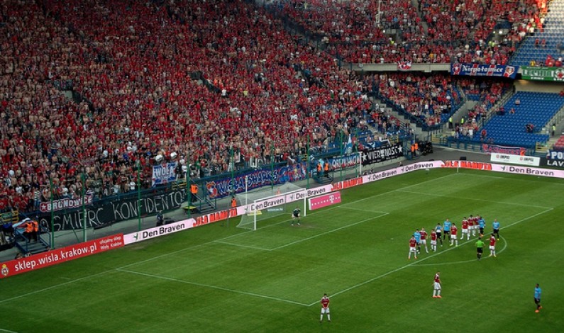 Kluby Ekstraklasy w social media – zobacz ich statystyki: fani, zaangażowanie, interakcje