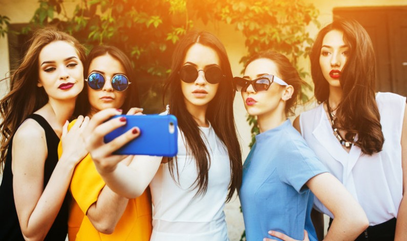 Ponad 3 mln polskich użytkowników na Instagramie, większość to kobiety i nastolatki