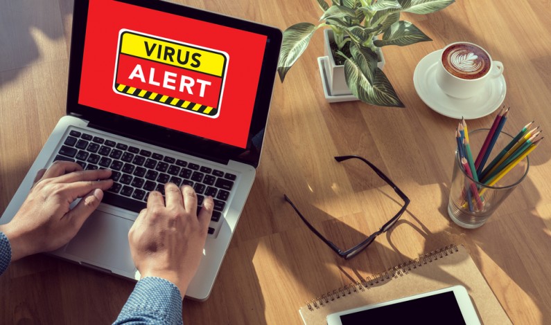 Groźny wirus na Facebooku: szyfruje twardy dysk i żąda okupu
