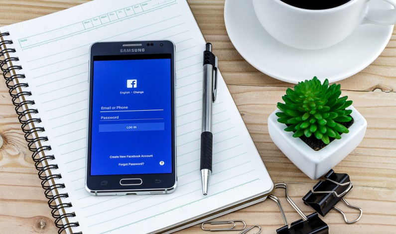 Badanie: Co motywuje użytkowników Facebooka do udostępniania postów?
