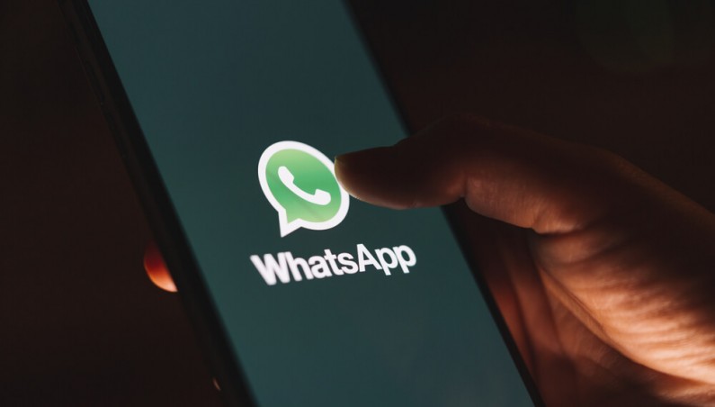 Dlaczego Facebook pozywa twórców aplikacji WhatsApp?
