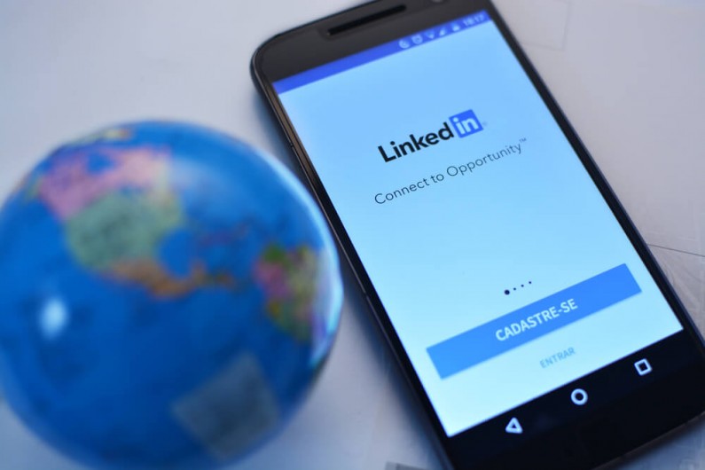 LinkedIn prawdopodobnie wprowadzi Stories z możliwością linkowania