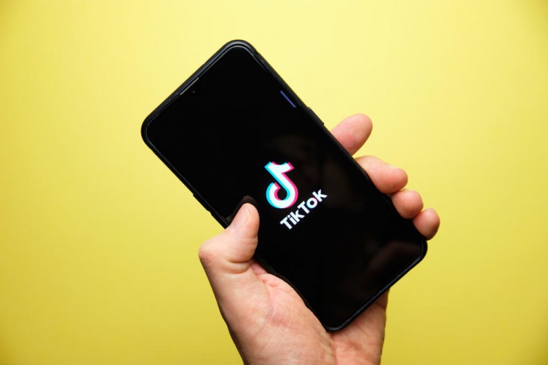 TikTok usunął 89 milionów filmów, aby chronić społeczność przed szkodliwymi treściami