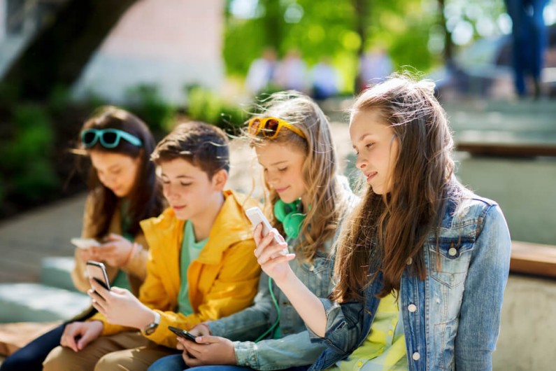 Nowe sposoby ochrony nastolatków przed niebezpiecznymi użytkownikami na Instagramie