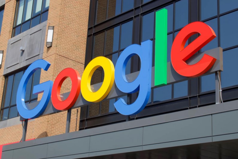 500 milionów euro – tyle grzywny na Google nałożyła Francja z powodu praw autorskich