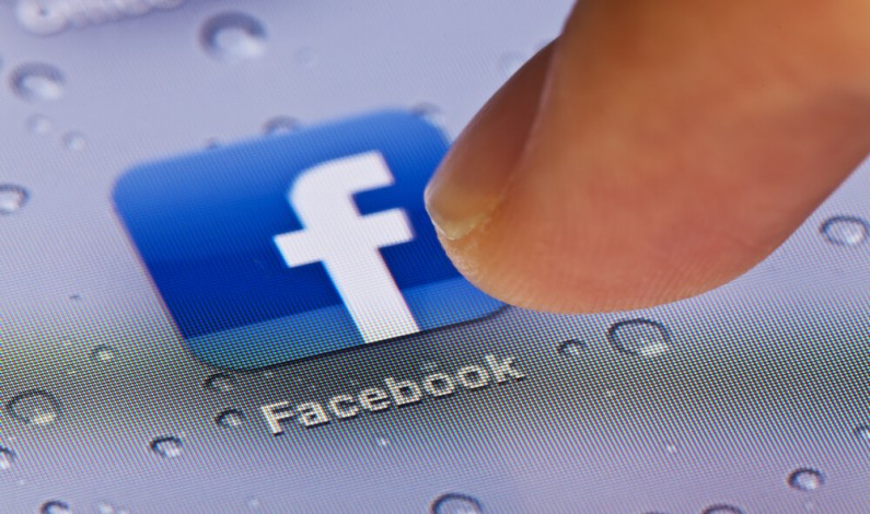 Facebook testuje udostępnianie posta w wielu grupach jednocześnie. A miał walczyć z dezinformacją