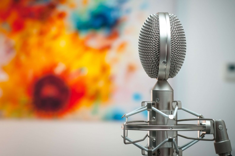Zarabianie na podcastach – możliwości monetyzacji audycji