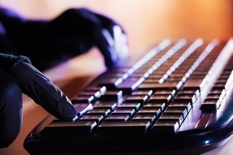 Co zrobić, gdy nasza tożsamość wpadnie w ręce cyberprzestępców?